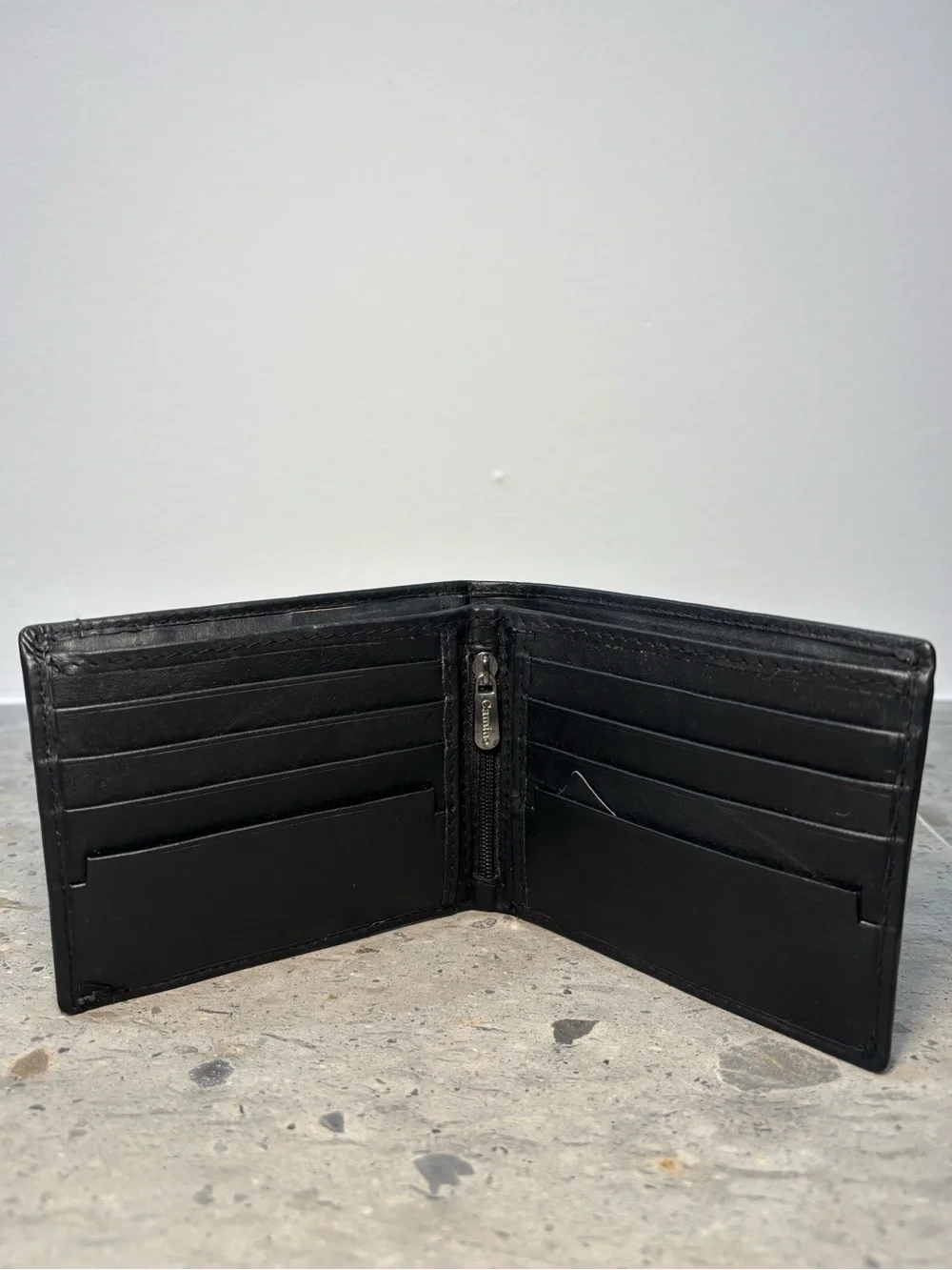 Hand crafted leather wallet for men